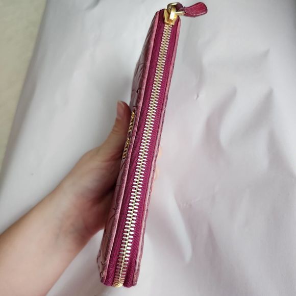 Prada MIUMIU long wallet Zip Around Zippy Genuine leather Quilted Berry Pink - Picture 11 of 12